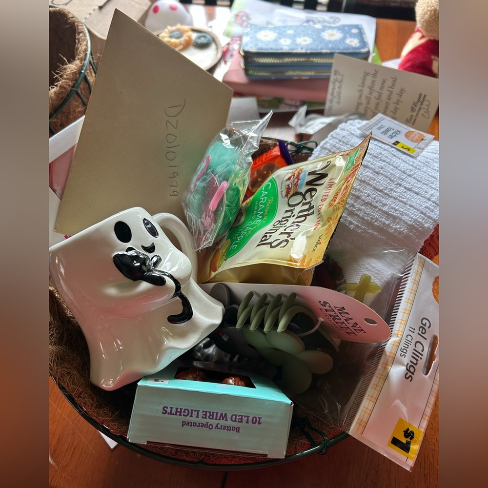 Cozy Fall (ANY OCCASION MADE TO ORDER)  Gift Baskets 🧺 🤎 Custom Made Baskets - Picture 9 of 16